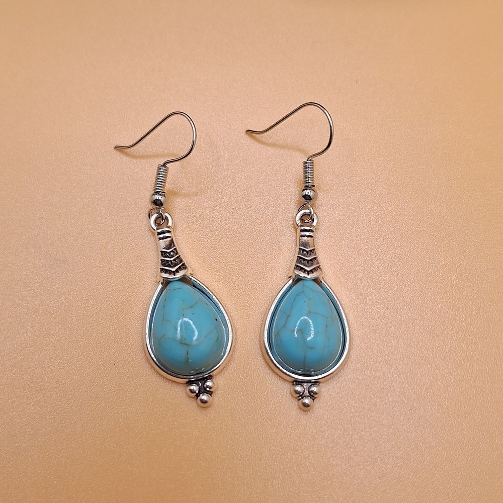 Silver Turquoise drop earrings